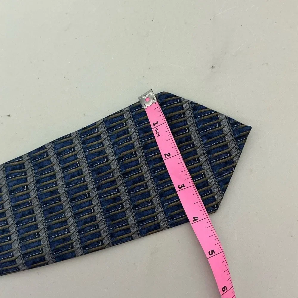 Barrington 100% silk blue and gold geometric design tie